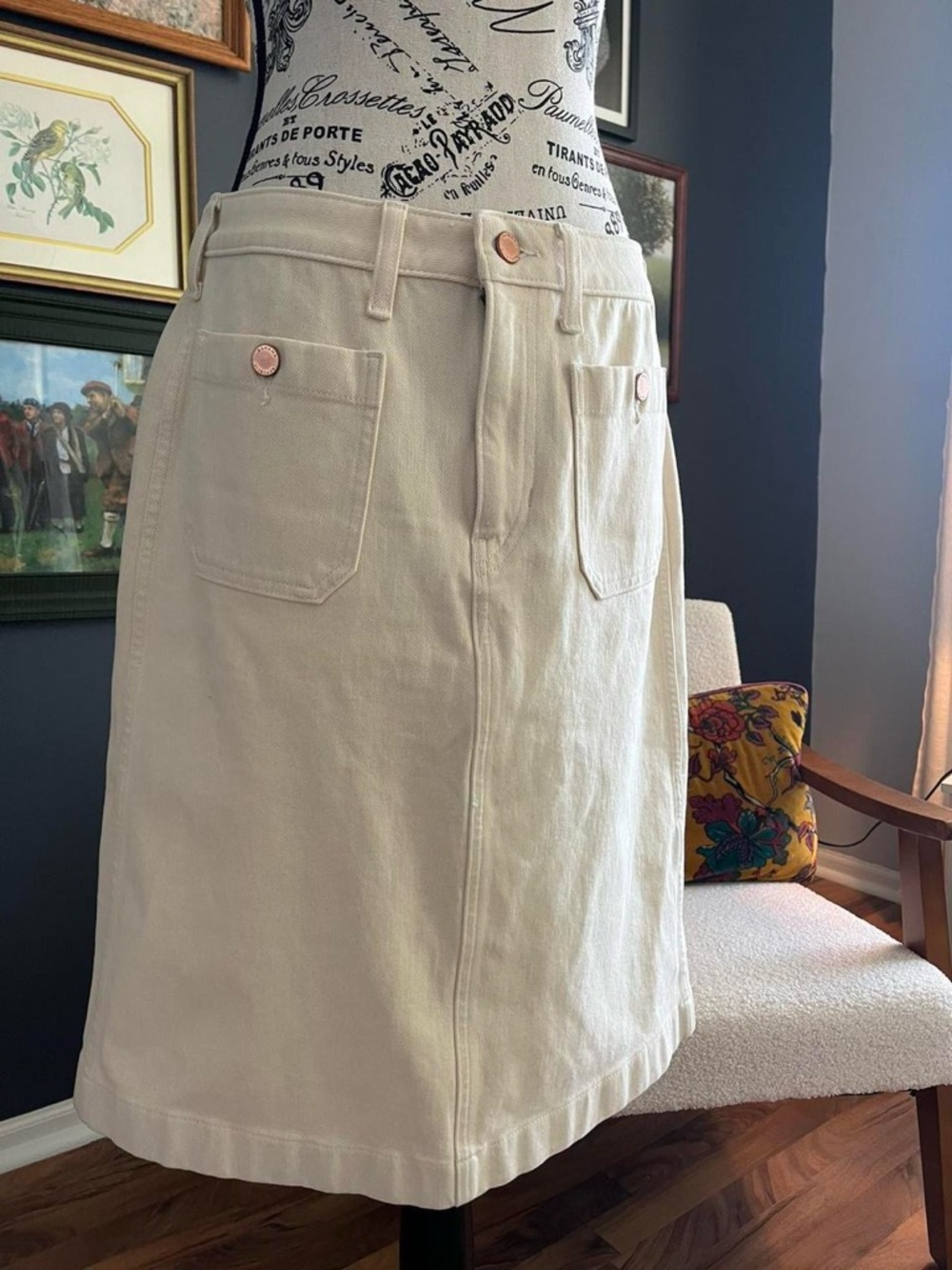 Banana Republic Cream Skirt - Picture 2 of 5